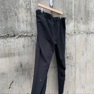 Lululemon black size 10 on the fly pant